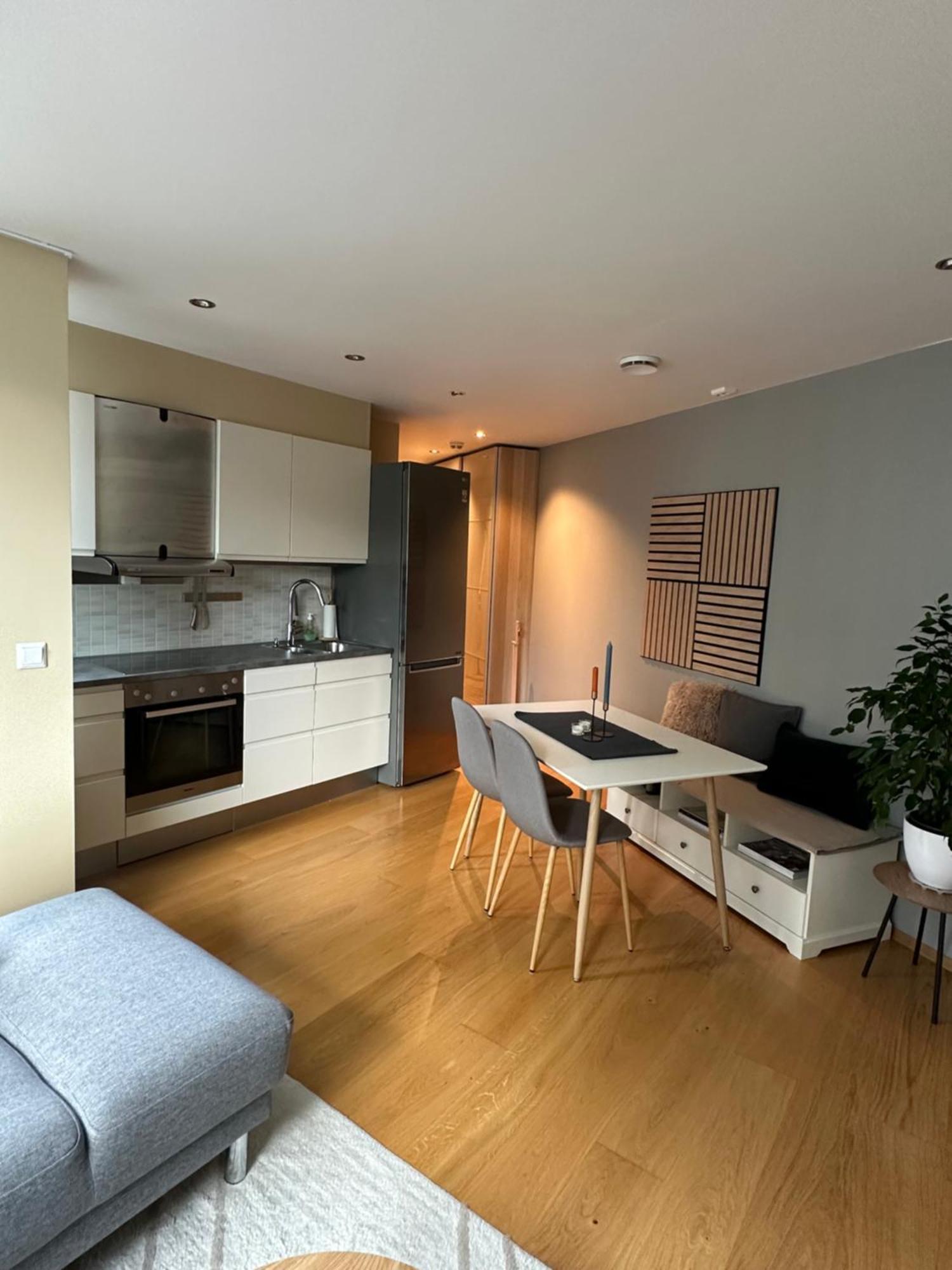 Urban And Quiet Apartment In City Centrum Tromso Exterior photo